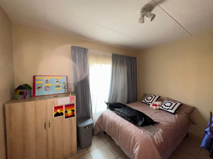 2 Bedroom Property for Sale in Waterval East North West